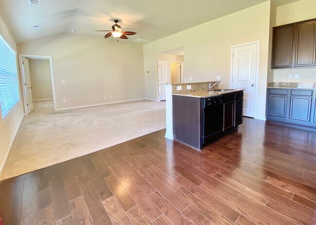 Foto del edificio - 602 Deertrack Run