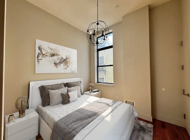 Foto del edificio - 162 Manhattan Ave