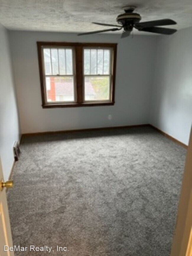 Foto del edificio - 7 br, 2 bath House - 359 Elberen Ave