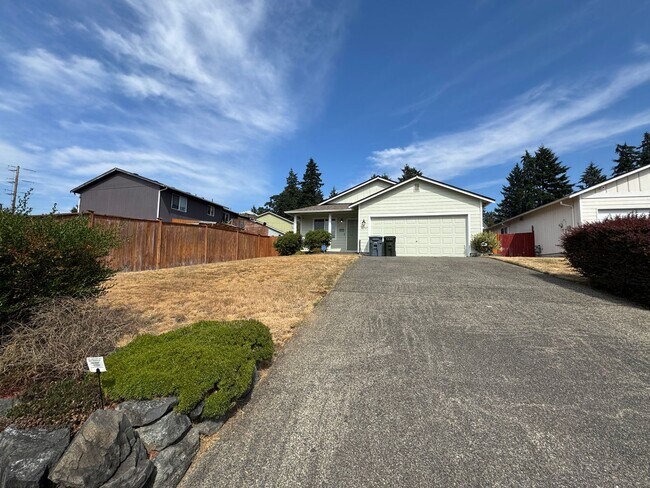 Foto del edificio - Beautiful One Story House - 3 bed in Spanaway!