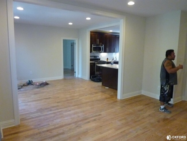 Foto del edificio - 450 Clinton Ave