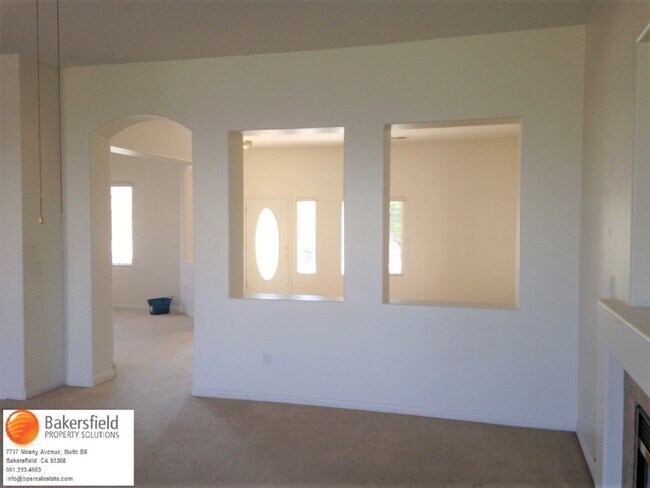 Foto del edificio - 6605 Chinook Falls Dr