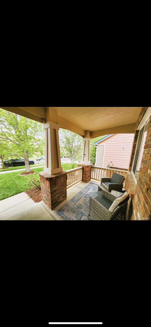 Building Photo - AVAILABLE NOW!! Gorgeous Single Family Home