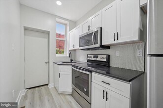 Building Photo - 6055 Allman St