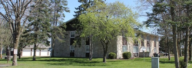 Building - Maplewood Apartments