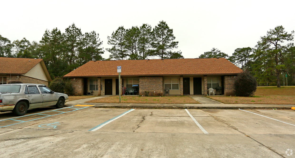 Primary Photo - Jefferson Place Apartments