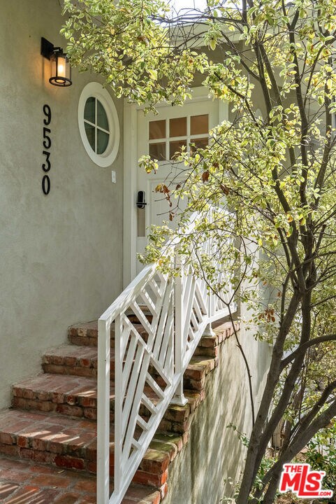 Foto del edificio - 9530 Cedarbrook Dr