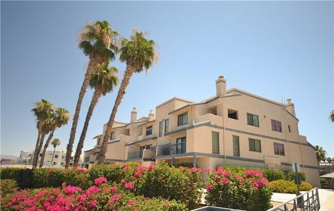 Foto del edificio - 1675 Highway 95 #C8