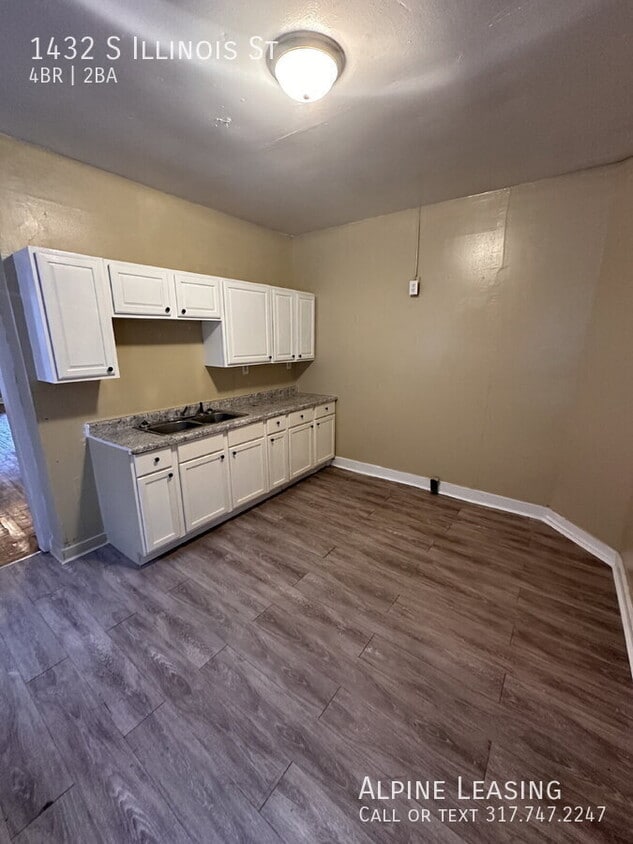 Building Photo - 1432 S Illinois St