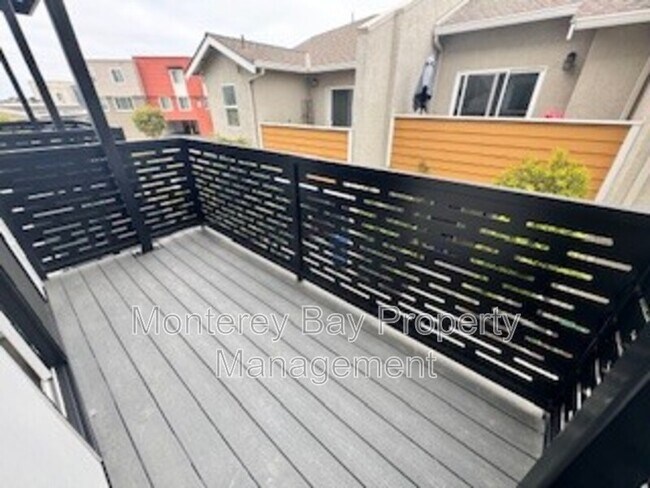 Foto del edificio - 3108 Seacrest Ave
