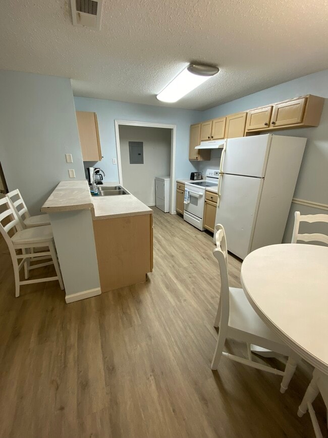 Building Photo - 5080 Gautier Vancleave Rd