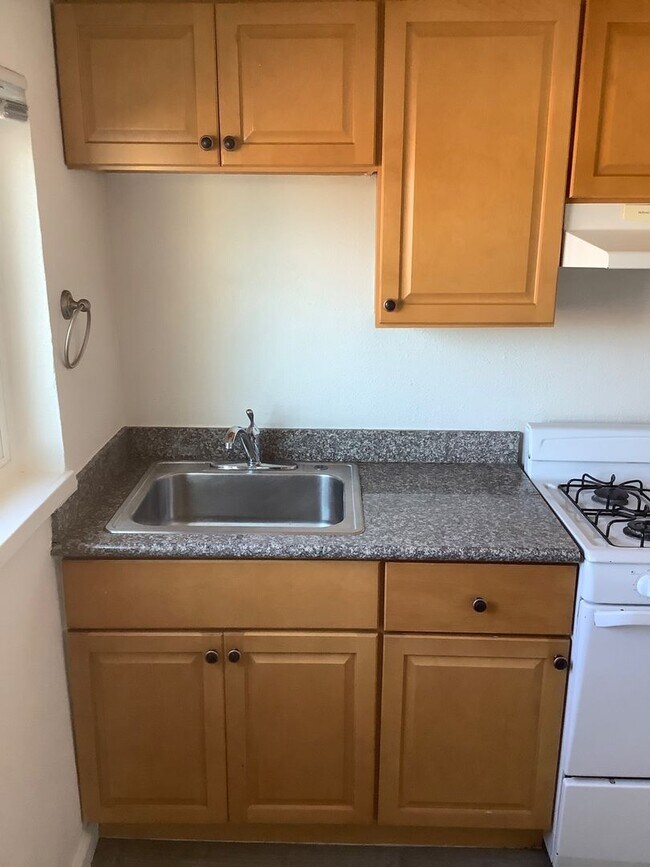 Foto del edificio - 1637 Truman St