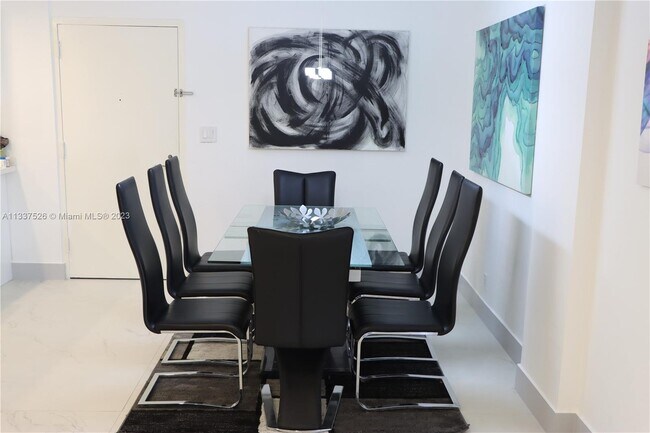 Building Photo - 5415 Collins Ave