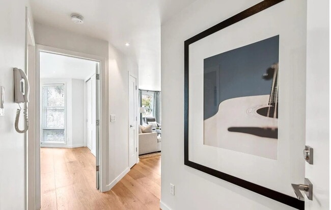 Foto del edificio - fully renovated 1-bedroom, 1-bath condo offers a stylish city retreat with a true neighborhood vibe.