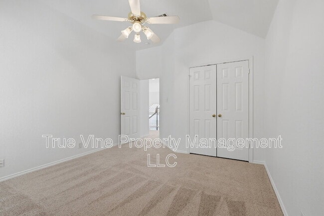 Building Photo - 711 Mello Oak