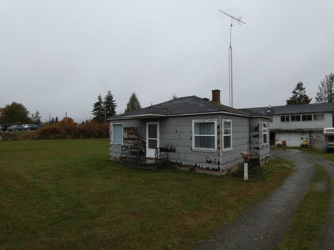 Building Photo - 321 E Park Ave