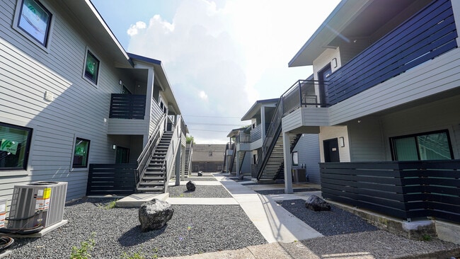 Building Photo - Haven at Briargrove