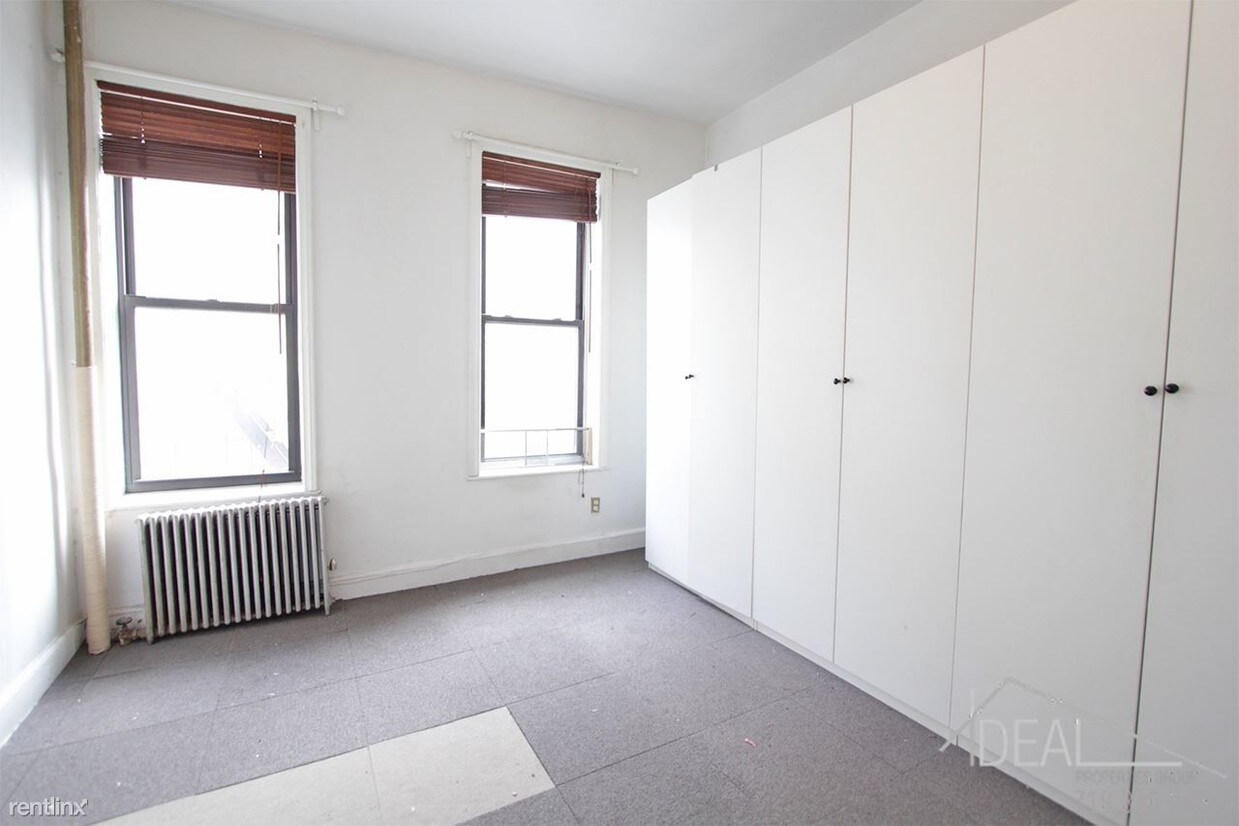 Foto principal - 232 S 3rd St