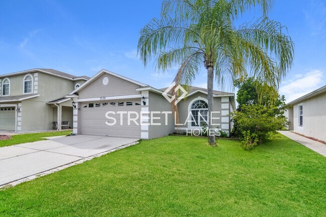 Building Photo - Beautiful 3 Bedroom Home with Large Backyard!