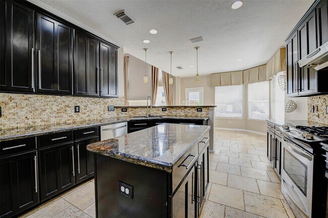 Foto del edificio - 15838 Red Hill Trail