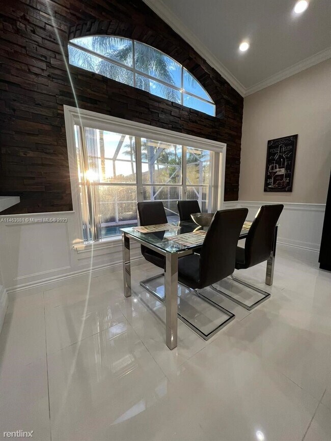 Foto del edificio - 3 br, 2 bath House - 5373 NW 55th Ter # 1