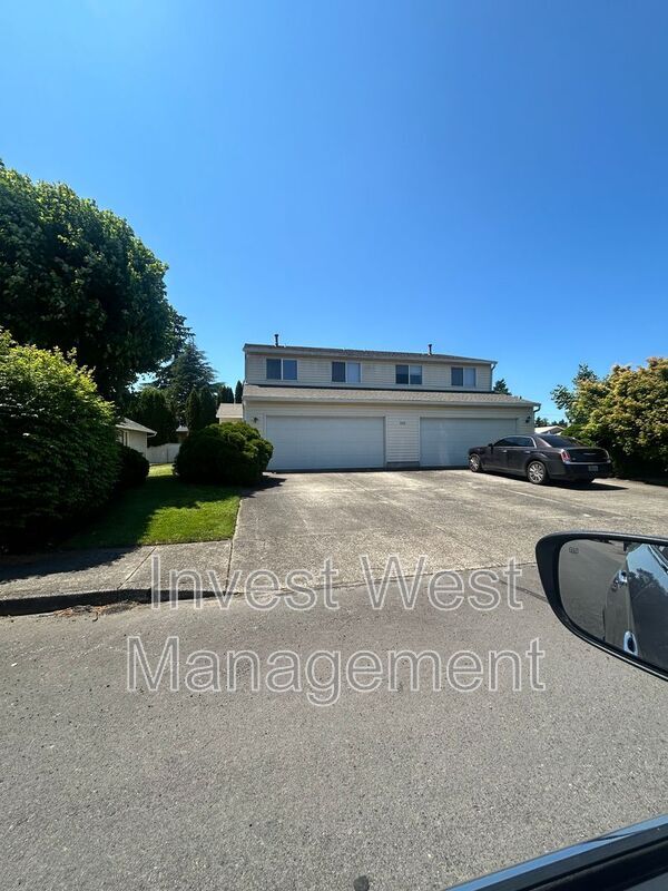 Primary Photo - 808 NE 163rd Ave