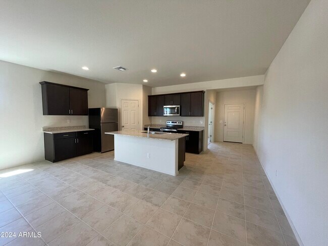 Building Photo - 4819 S 109th Ave