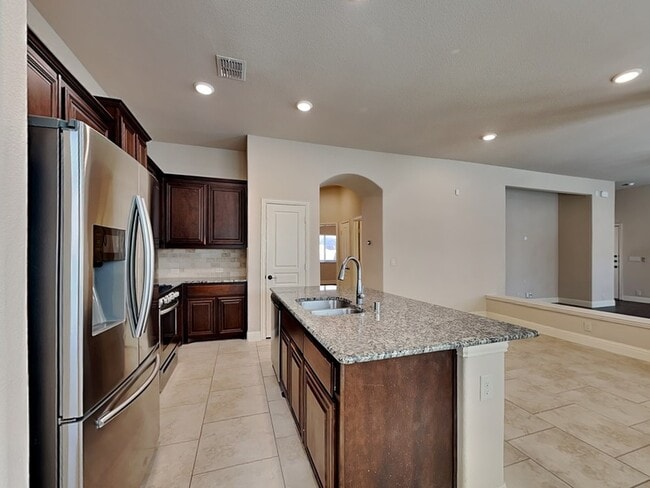 Foto del edificio - 1517 Yellowthroat Dr