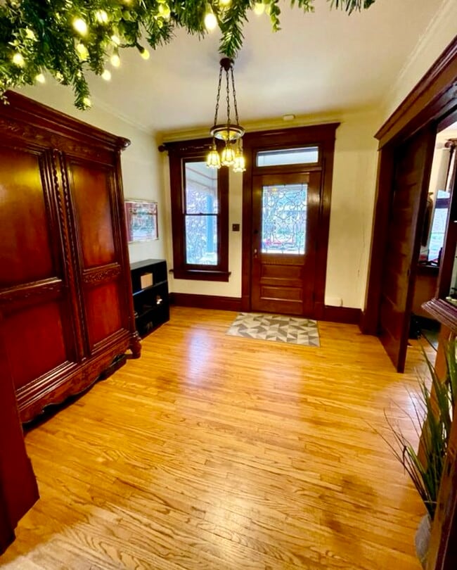 Building Photo - 290 E Deshler Ave