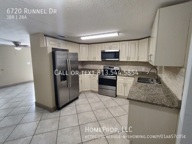 Building Photo - New Port Richey Chic: 3BR Home with Modern...