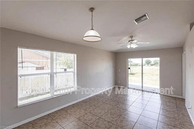 Foto del edificio - 2130 NE 8th Pl