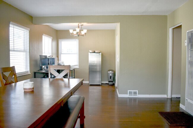 Building Photo - Family-Friendly 3BR/2BA with Gazebo, Plays...