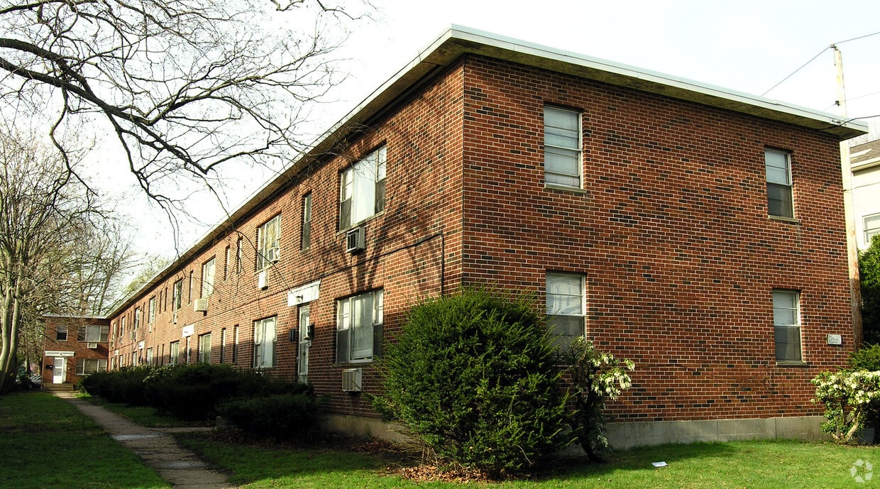 Primary Photo - 992 Whalley Ave