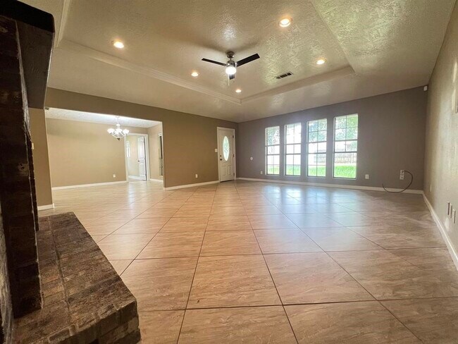 Foto del edificio - 12965 Larch Ln