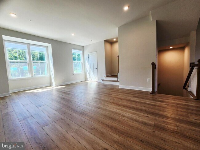 Foto del edificio - 149 Glory Maple Ln