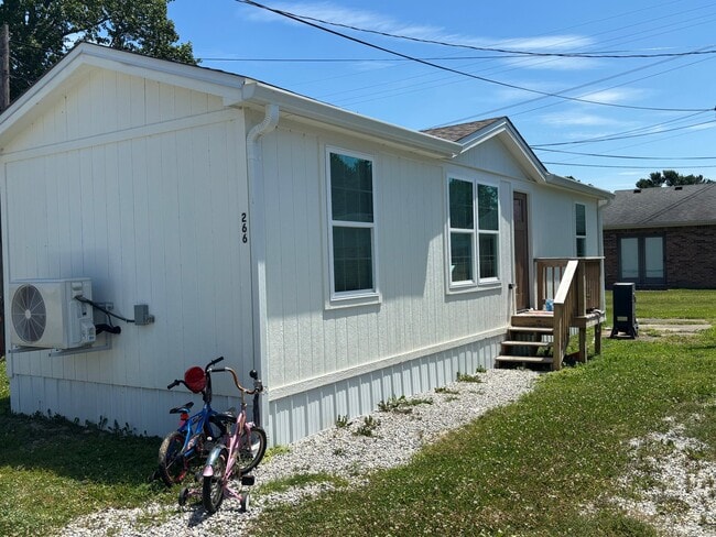 Building Photo - 266 Brenda Ln