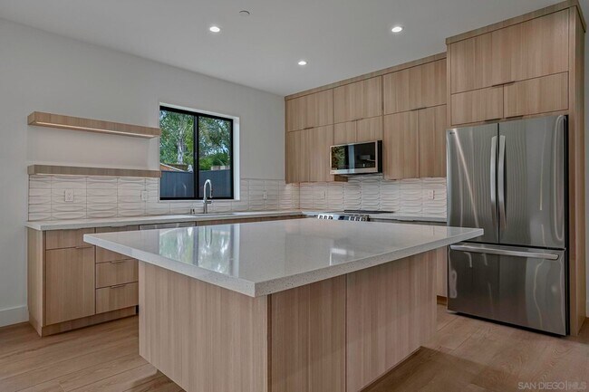 Building Photo - 6255 Dowling Dr