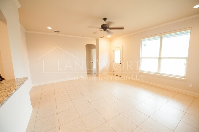 Sala de estar - 4624 Angus Dr