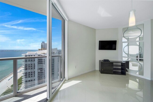 Building Photo - 16699 Collins Ave