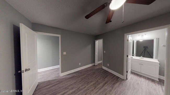 Foto del edificio - 3 bedroom 2 Bath