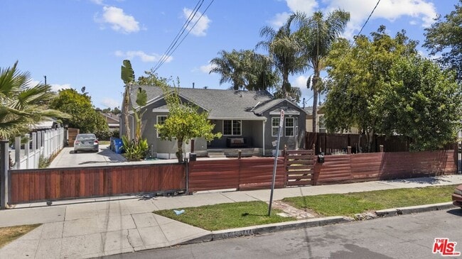 Building Photo - 6712 Cedros Ave