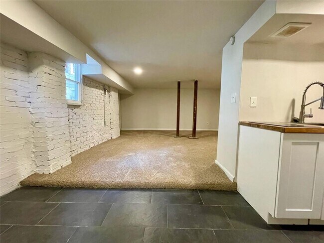 Foto del edificio - 673 Kennesaw Ave NE