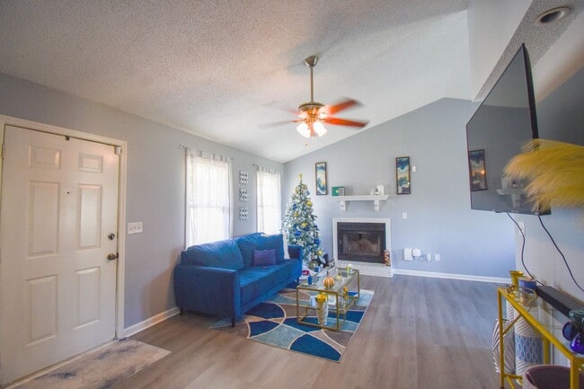 Building Photo - Coming Soon-First Full Months Rent FREE- 3 Bedroom 2 Bathroom- Pets Considered