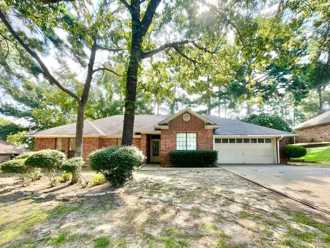 Primary Photo - 18161 Silver Leaf Rd