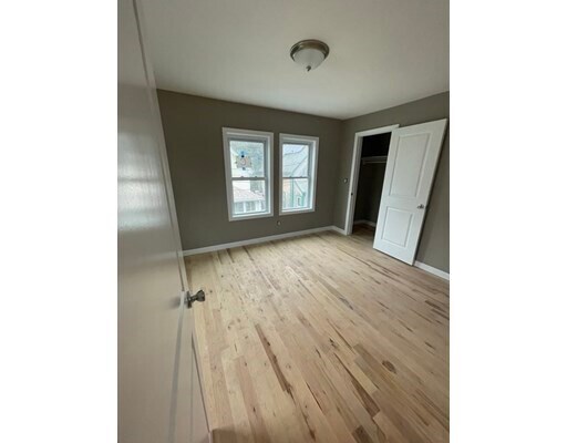 Foto del edificio - 1 Theriault Ct
