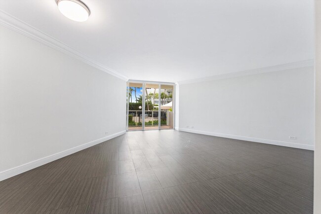 Building Photo - 2800 N Flagler Dr