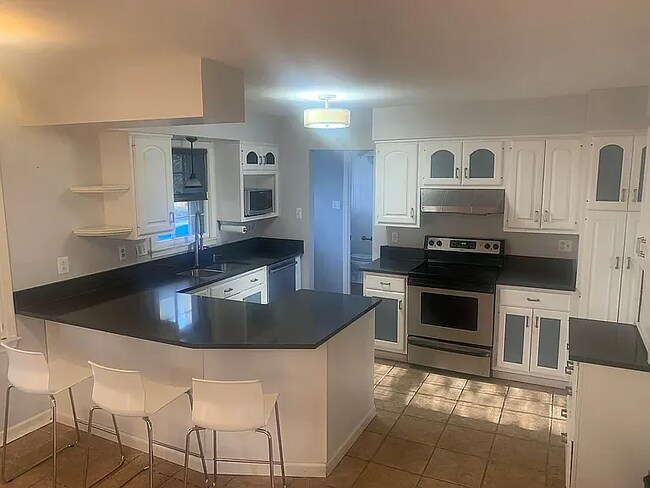 Building Photo - 8310 Chivalry Rd