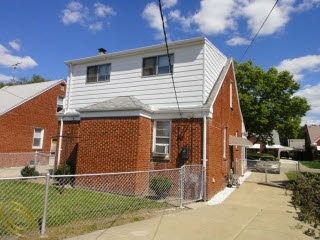 Foto del edificio - 7477 Grandmont Ave