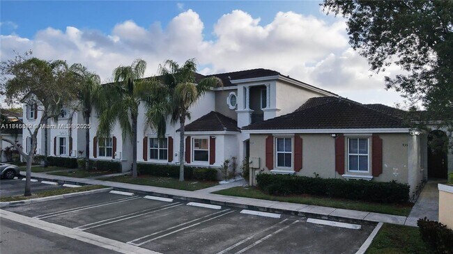 Foto del edificio - 939 NE 42nd Terrace