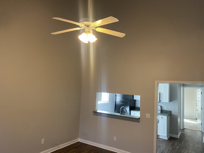 Photo - Beautiful 3 Bedroom 3 Bath Apartment